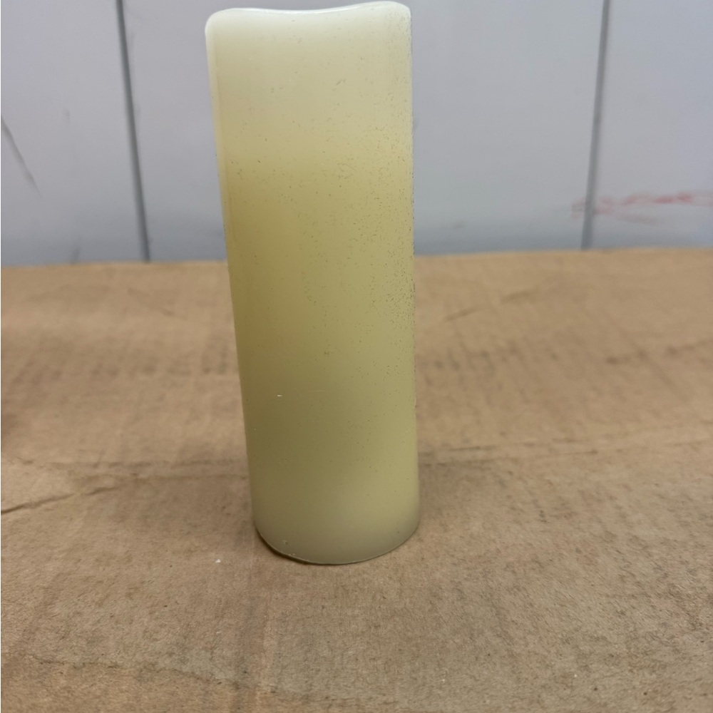 Elegant Cream Candle